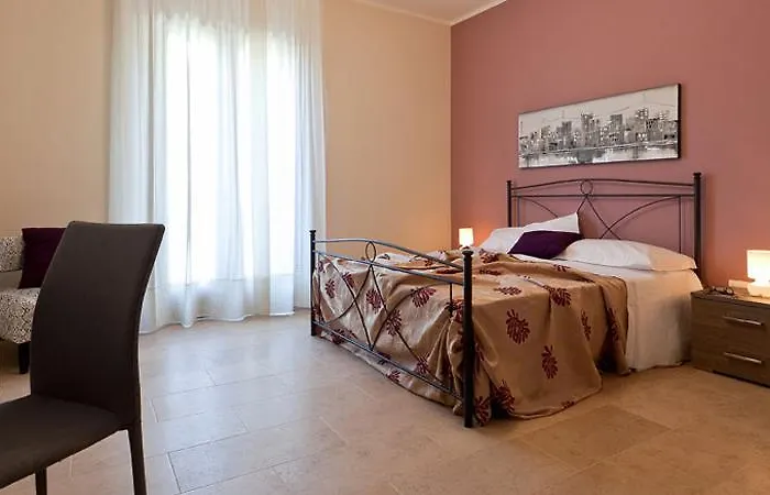 Отель La Campana Казарано